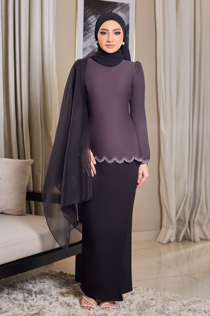 ALAYAH KURUNG IN STEEL GREY