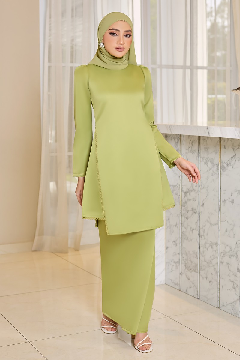 LARA KURUNG IN OLIVE GREEN