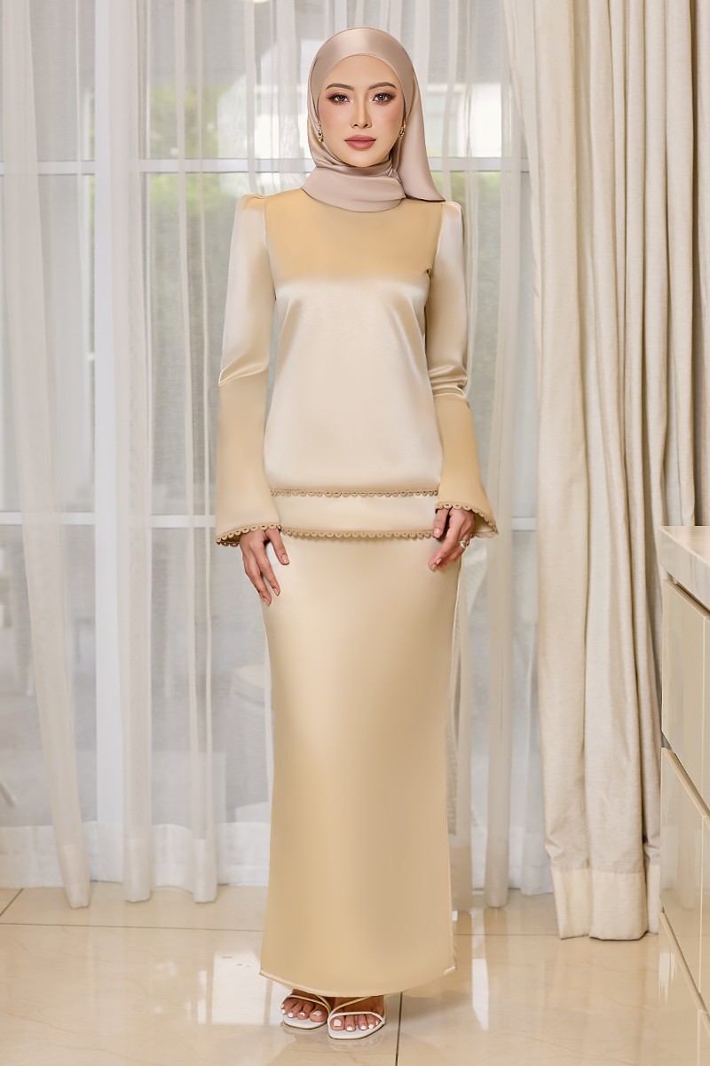 NOARA KURUNG IN LIGHT BEIGE