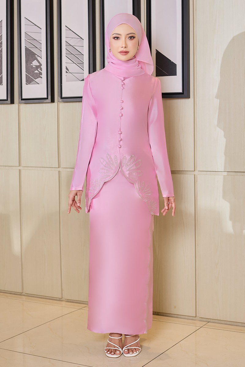 TANIA KURUNG IN BABY PINK