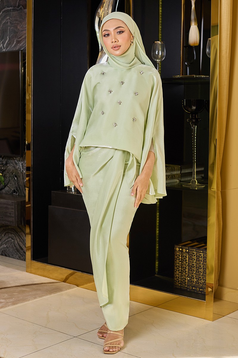 TIARA KURUNG IN PISTACHIO GREEN