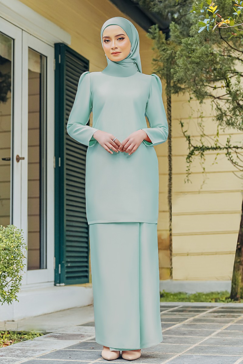 ADELYA KURUNG IN TEA GREEN