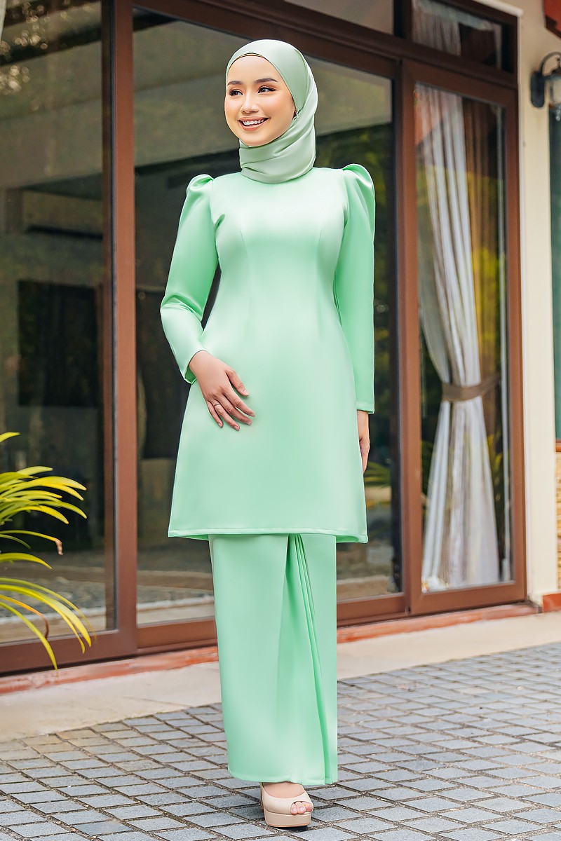 ADELINE KURUNG IN MINT